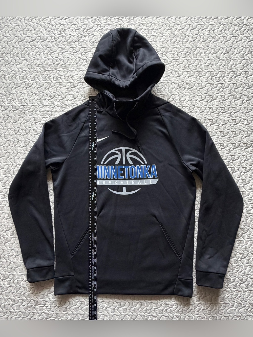Nike Dri-FIT Minnetonka Basketball Hoodie Men’s Small Black Pullover
